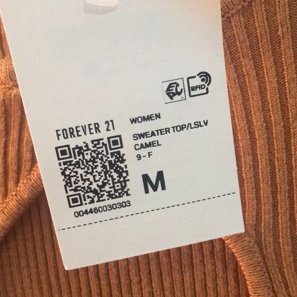 Forever 21 mock neck sweater with keyhole cutout - Picture 3 of 4